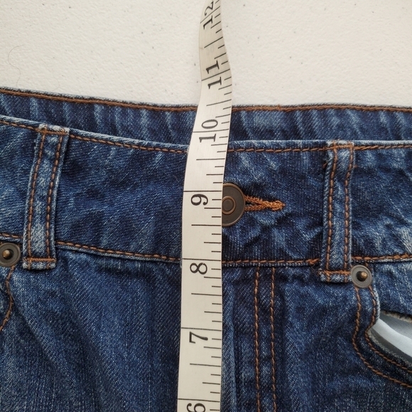 Forever 21 Denim Cuffed Shorts‎ 28 Distressed 100% cotton Midrise - Picture 5 of 7